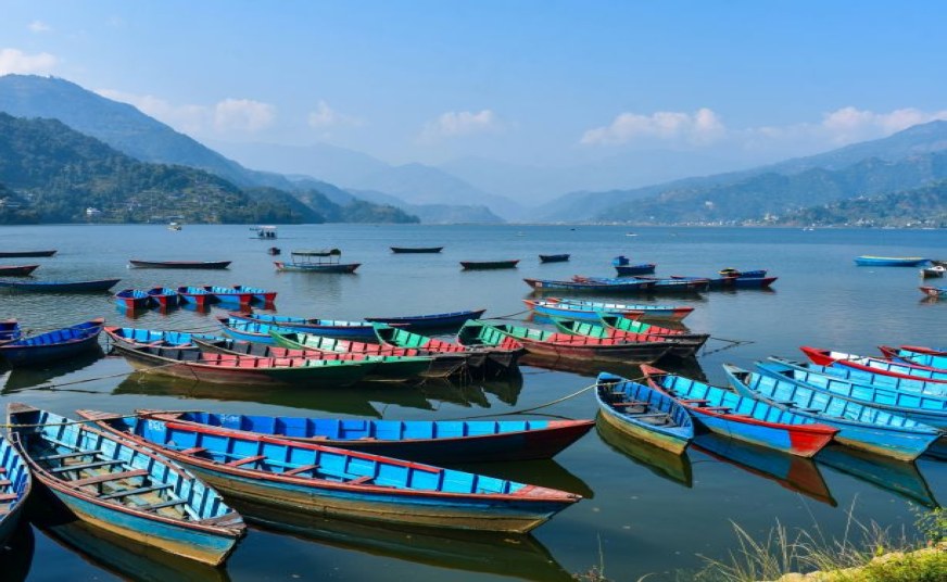 shine Travels & local taxi in Gorakhpur